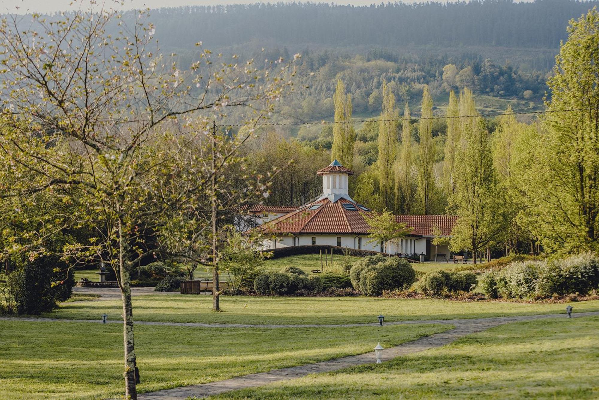 Amalurra Ecohotel & Retreat Center Laiseca Exterior photo